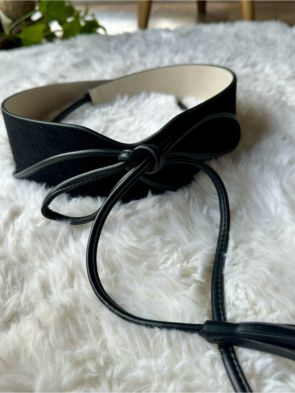 White House Black Market Black Leather Obi Bow-Tie Waist Belt Suede